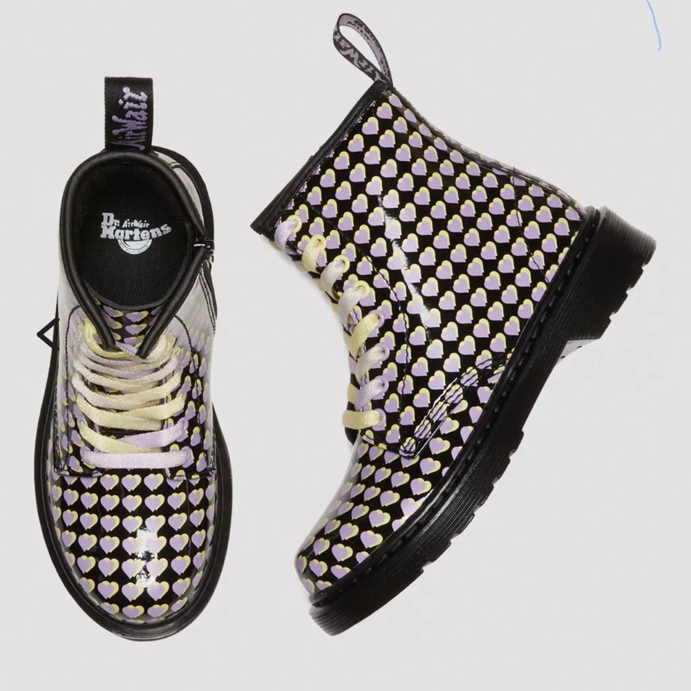 Dr. Marten 1460 Patent Heart Printed Lace Up Boots Juniors Sz 5